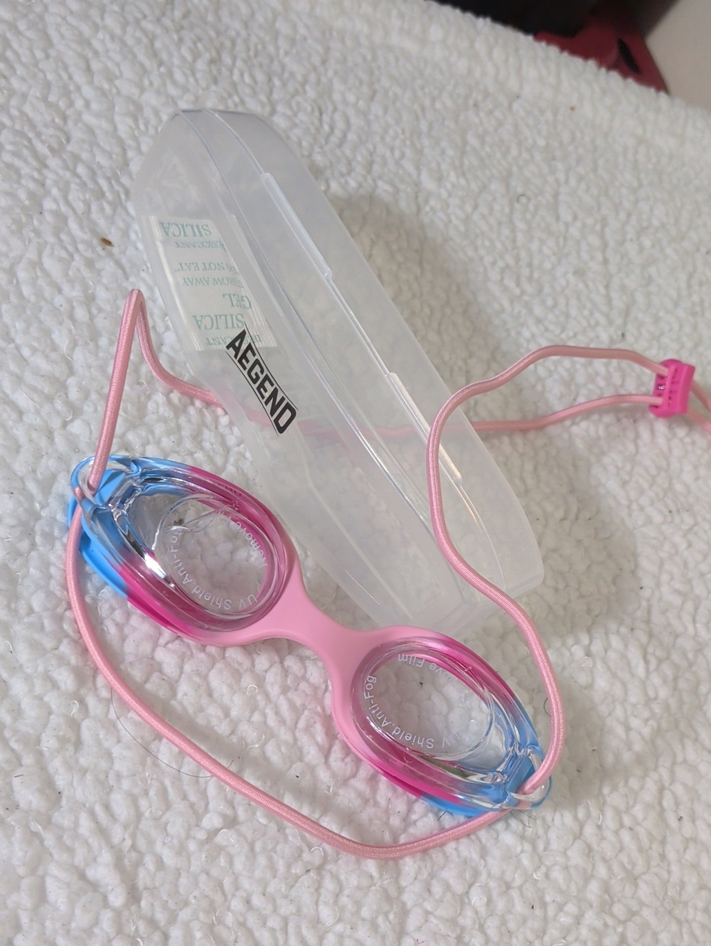 Aegend Anti-Fog Swimming Glasses UV Protection with Pink Blue Case girl